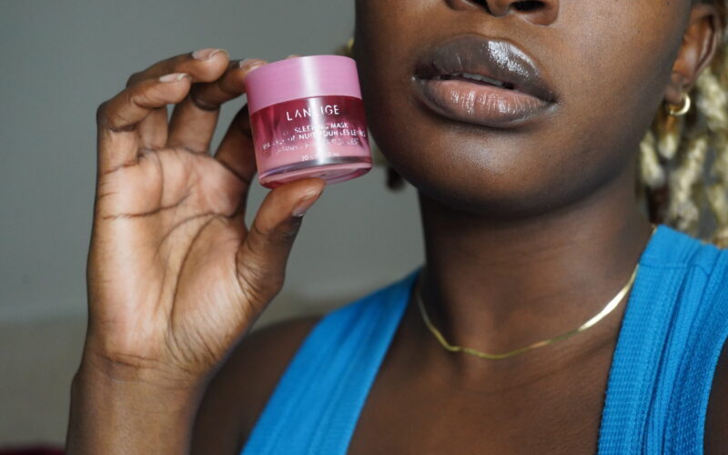 Review: The Absolute Best Sleeping Mask for dry lips
